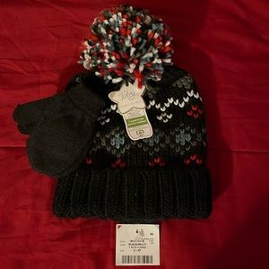 2-4T Black multi color winter hat/gloves